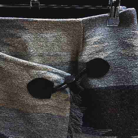 ◇ Auntie Rosa Holiday ウエストゴム スリット チマヨ柄 ひざ丈 台形 スカート サイズF グレー系 レディース E_画像2