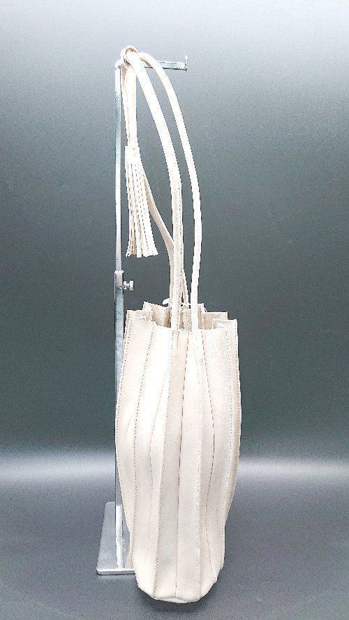 ◇ 新品 Classical Elf プリーツデザイン シンプル 綺麗め 上品 おしゃれ 無地 トートバッグ ベージュ レディース E