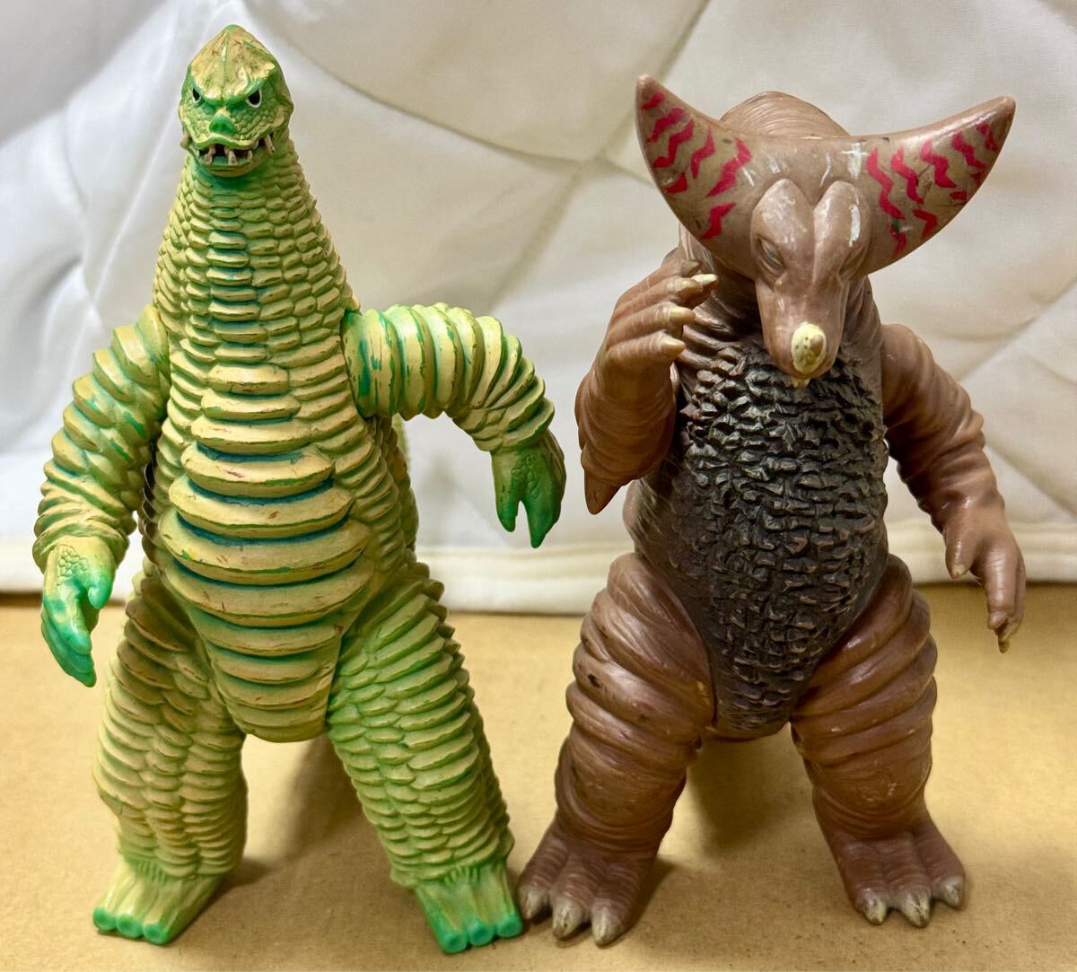 ユニークなデザイン　ウルトラ怪獣　ゴモラ　レッドキング BANDAI 怪獣 フィギュア
