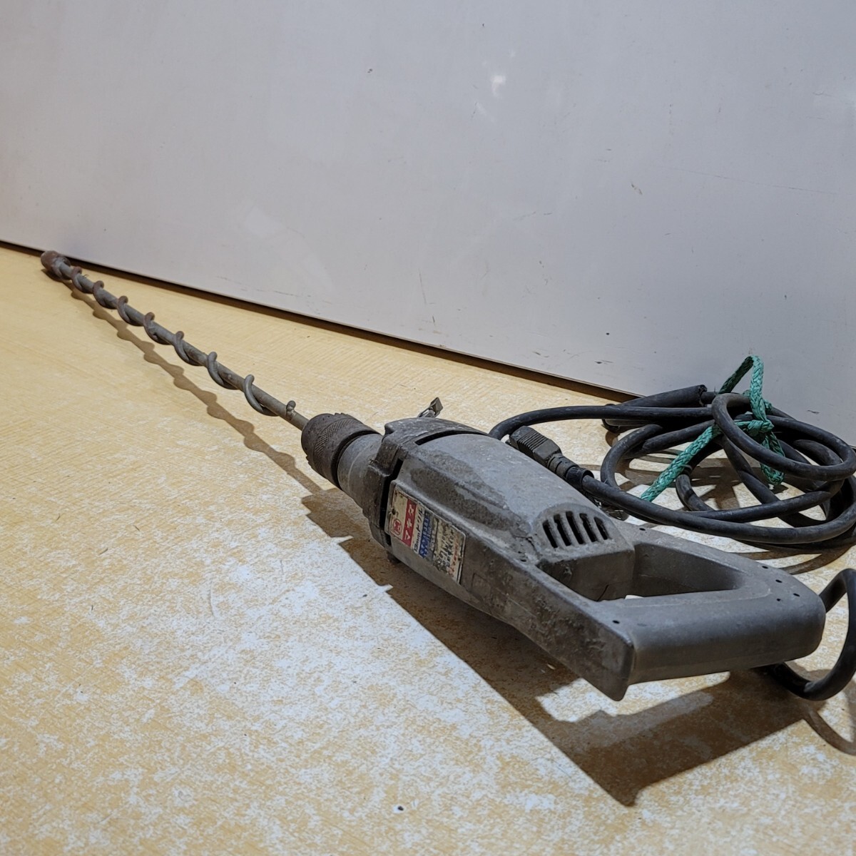 ☆ makita マキタ13㎜ 電気 ドリル 6301A 大工道具 電動工具 DIY マキタ 動作確認済