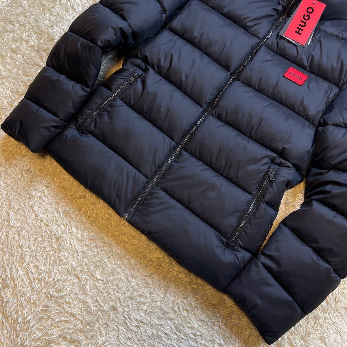 新品/現行タグ/希少赤タグ!! ヒューゴボス HUGO BOSS ダウン 新品/現行タグ/希少赤タグ!! ヒューゴボス HUGO BOSS ダウン