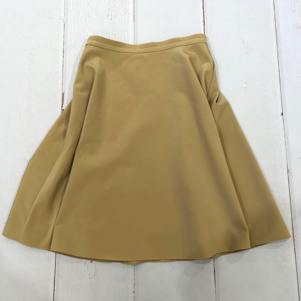 H ■ 日本製 '高級感溢れる' FOXEY NEW YORK フォクシー 高品質 ひざ丈 フレアスカート SIZE:42 レディース 婦人服 ボトムス 古着 ベージュ