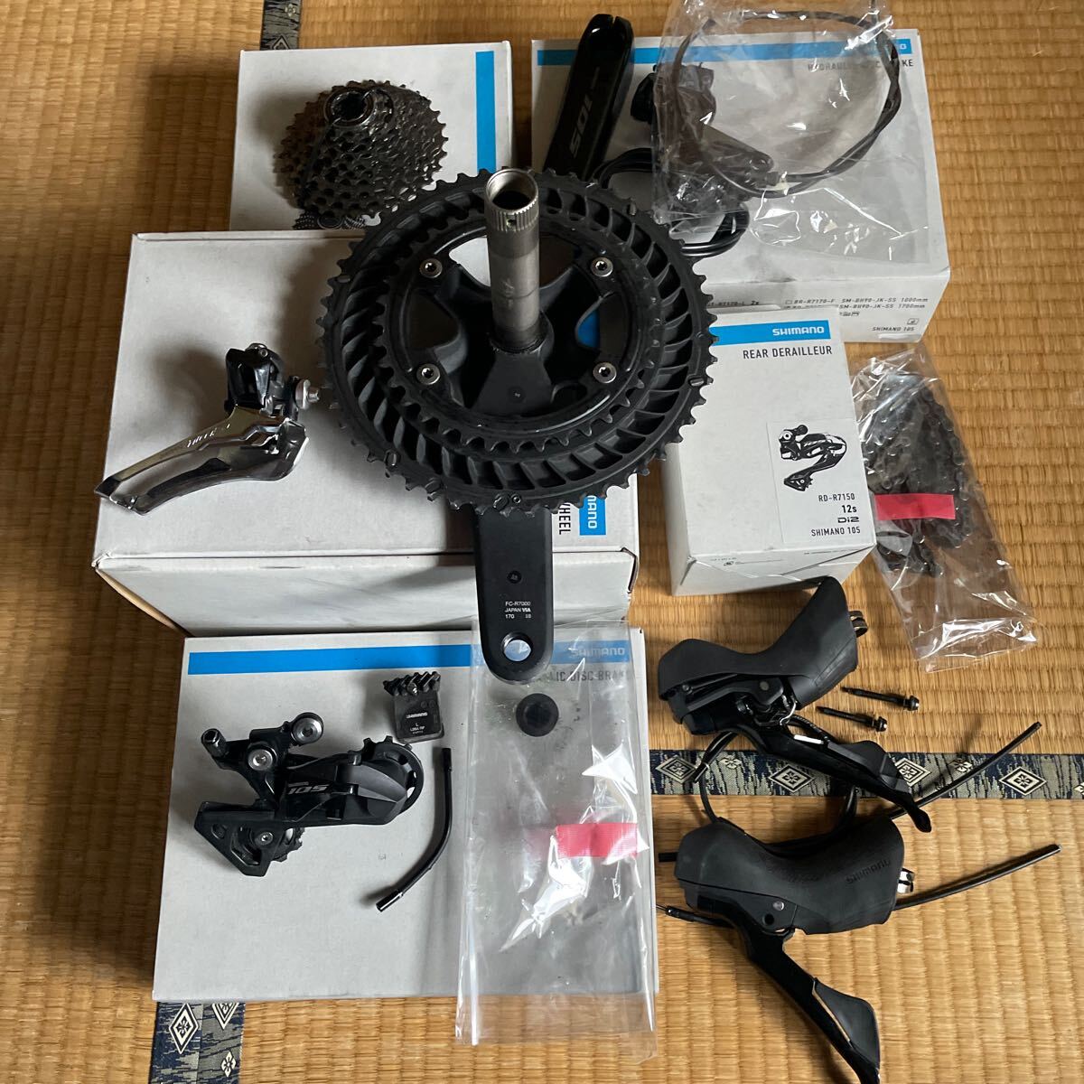 105 R7000と一部R7100グループセット中古