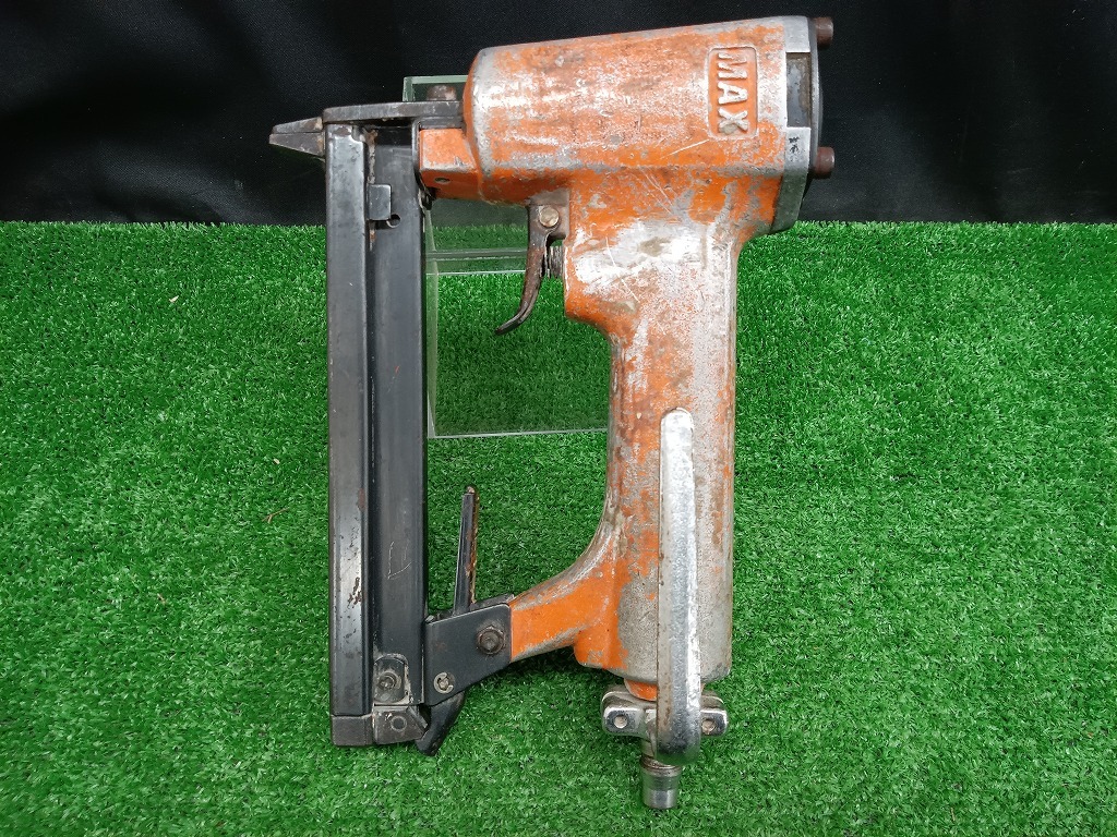 中古品 MAX マックス 10mm～22mm 常圧 ステープル用 エアネイラ TA-35A/422J 本体のみ