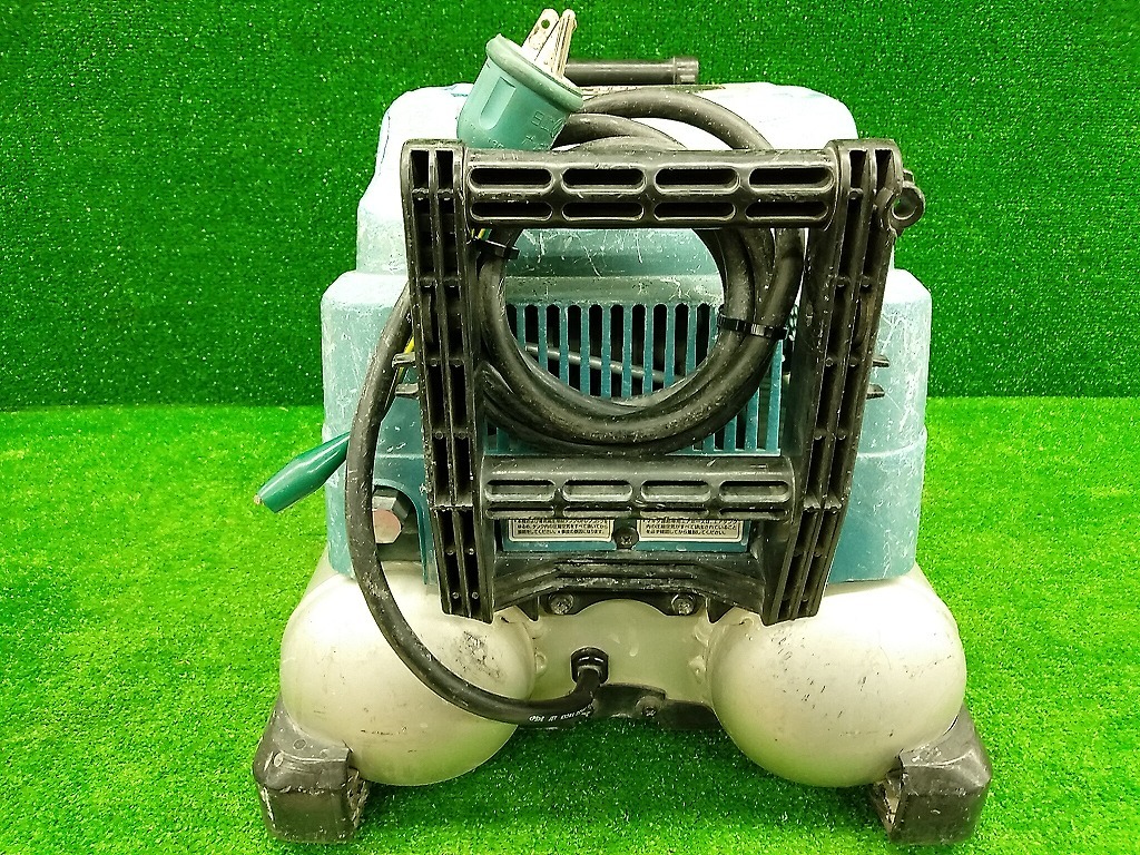 ジャンク品】 makita マキタ 46気圧 高圧 エアコンプレッサー ジャンク品】 makita マキタ 46気圧 高圧 エアコンプレッサー