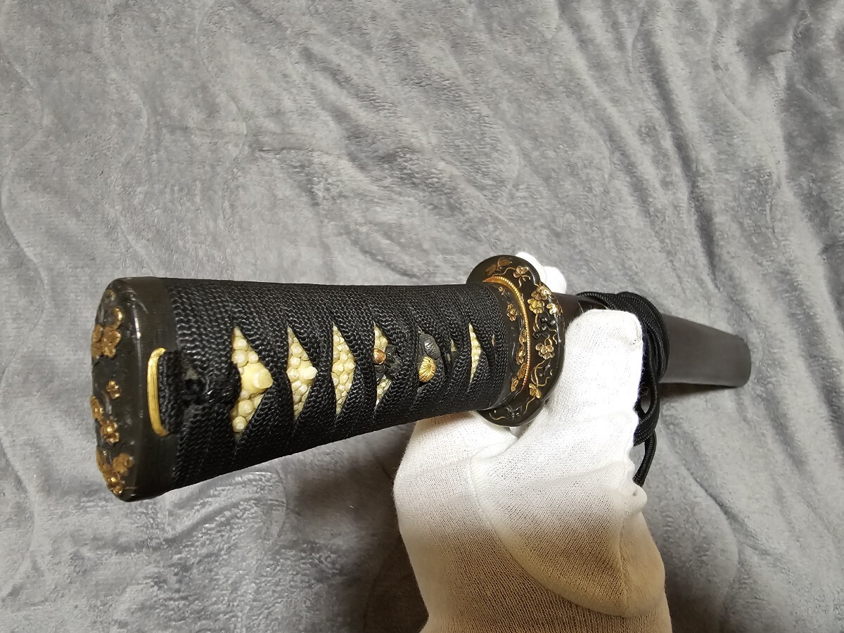 短刀 目抜き 柄頭 縁 象嵌 全長33.5cm 刃13.5cm 拵え 登録証 短刀 目抜き 柄頭 縁 象嵌 全長33.5cm 刃13.5cm 拵え 登録証