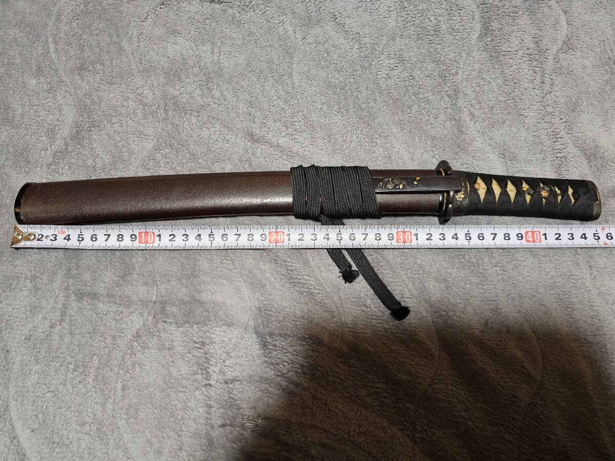 短刀 目抜き 柄頭 縁 象嵌 全長33.5cm 刃13.5cm 拵え 登録証 短刀 目抜き 柄頭 縁 象嵌 全長33.5cm 刃13.5cm 拵え 登録証
