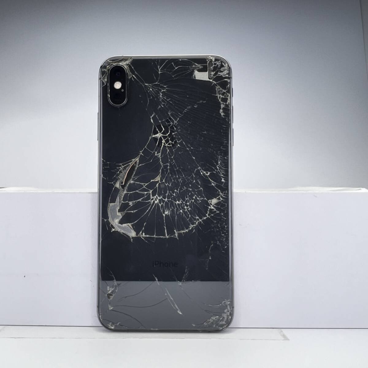 iPhone Xs Max 256GB スペースグレイ SIMフリー 訳あり品 iPhone Xs Max 256GB スペースグレイ SIMフリー 訳あり品