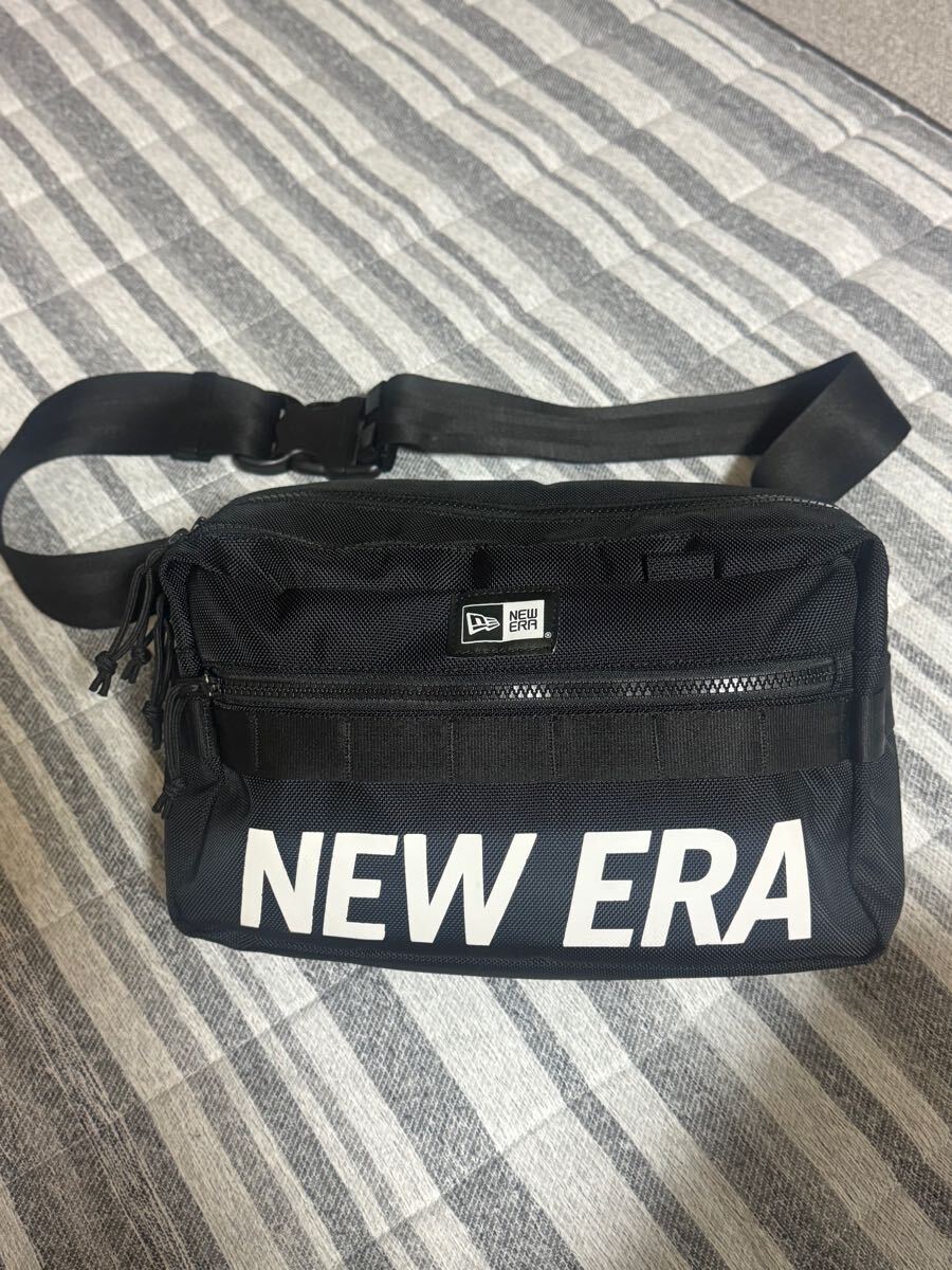 ニューエラ（NEW ERA）ボディバッグ スクエア ウエストバッグ 7L 黒