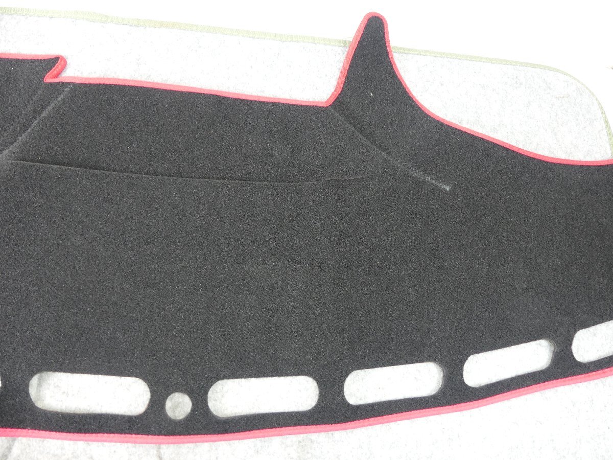 A8072 D スバル インプレッサ GVF STI EJ25 社外 ダッシュボード カバー 黒 赤 GR GV