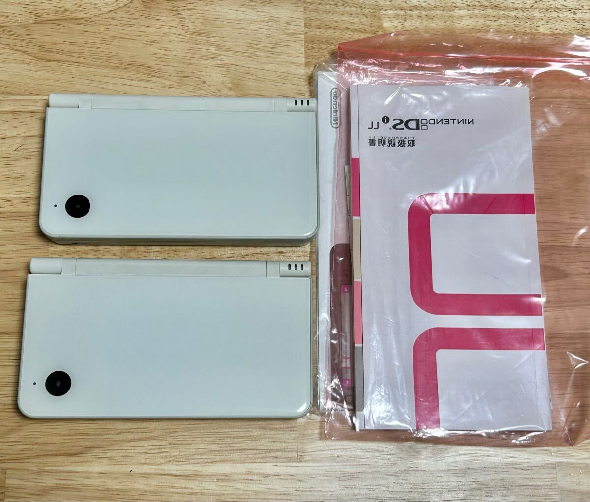 動作未確認　Nintendo DSi LL ホワイト 任天堂 本体　2台セット ジャンク品　ゲーム　ポータブル　 ニンテンドー DSiLL