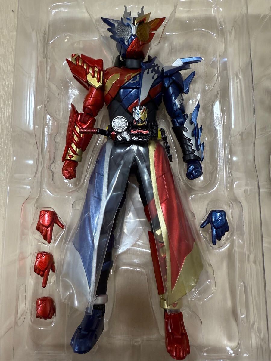 【開封美品】S.H.Figuarts 仮面ライダービルド ラビットタンクハザードフォーム 仮面ライダークローズビルド フィギュアーツ