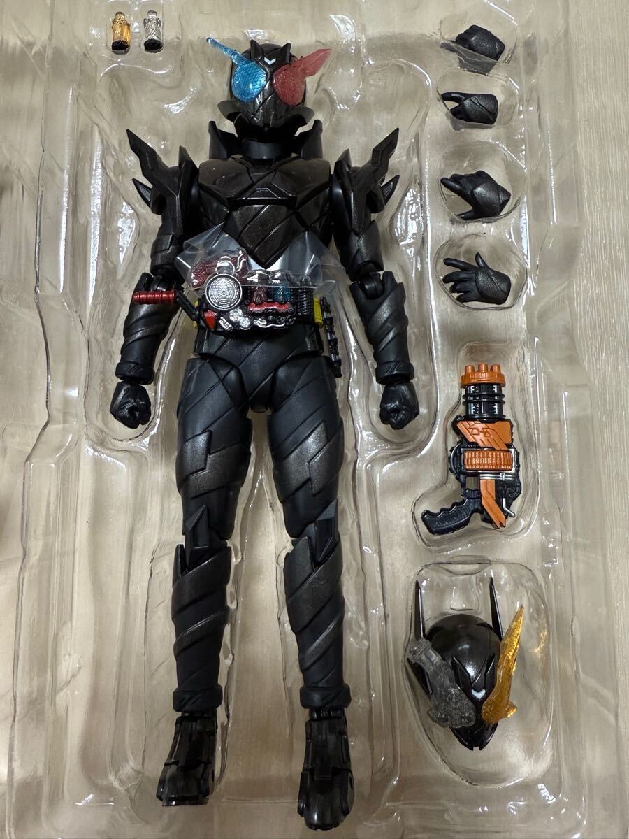 【開封美品】S.H.Figuarts 仮面ライダービルド ラビットタンクハザードフォーム 仮面ライダークローズビルド フィギュアーツ