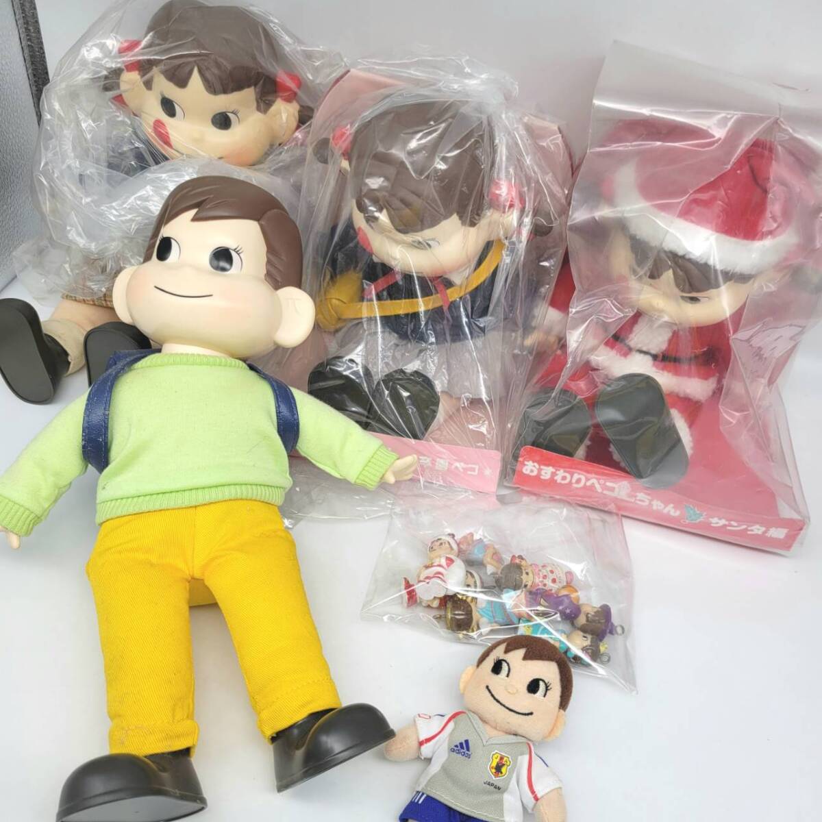 ペコちゃん / ポコちゃん / ぬいぐるみ 等 まとめ売り ｜ 不二家 / FUJIYA / ペコ / ポコ / ぬいぐるみ / キーホルダー / ミニフィギュア