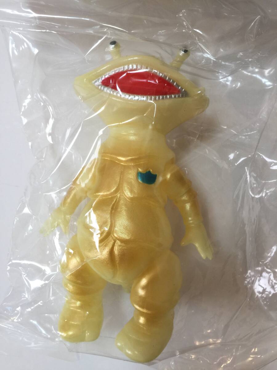 ブルマァク リトルカネゴン 蓄光 ゴールド & バンダイ 1985 ブルマァク リトルカネゴン 蓄光 ゴールド & バンダイ 1985