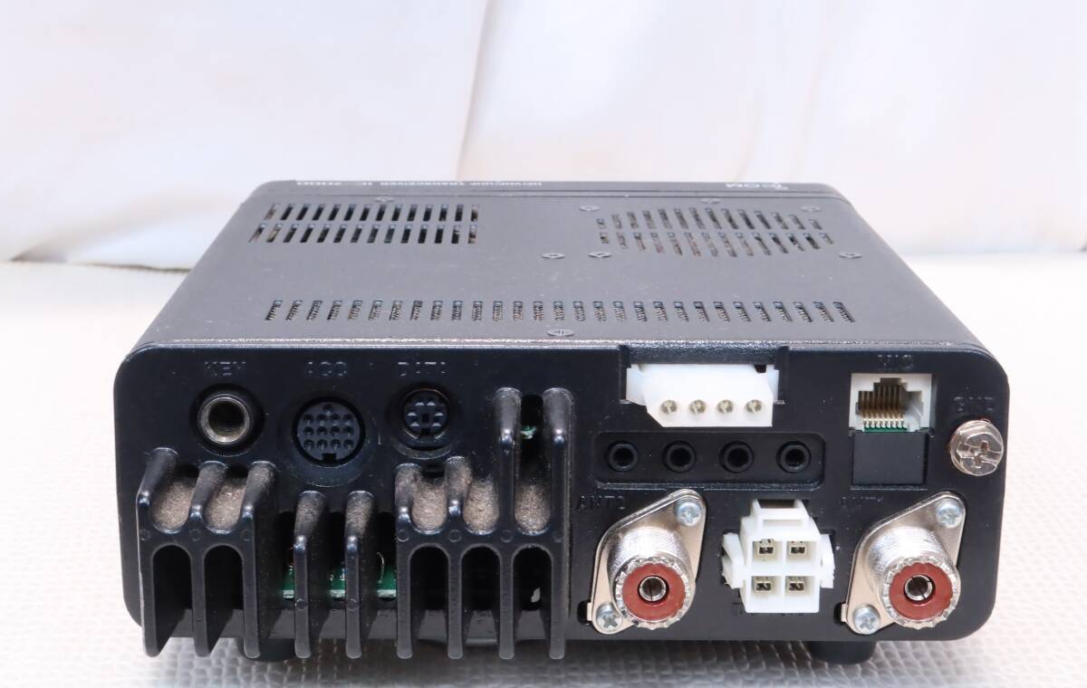 ICOM IC-7000 超超美品 HF〜430MHz オールモード100W機 ICOM IC-7000 超超美品 HF〜430MHz オールモード100W機