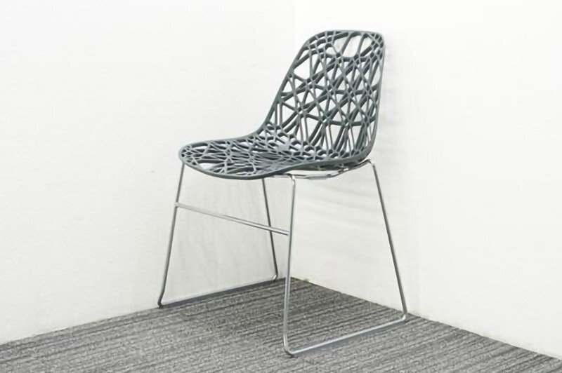 オカムラ NETT(ネット) スタッキングチェア ブラック　中古