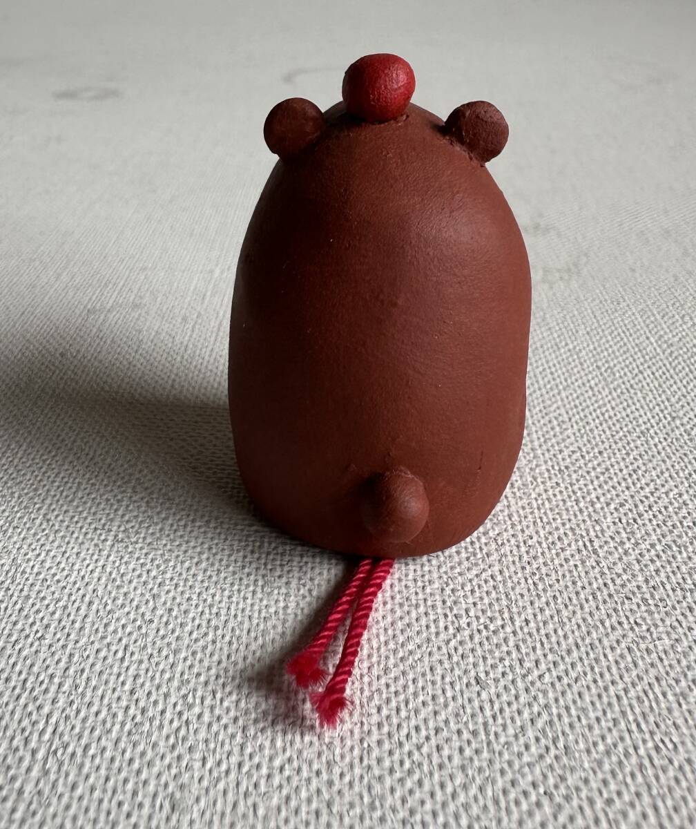 ヘレンド 馬置物 ビューヘレンド 赤色の鱗模様 手描き ウマ 磁器 ヘレンド 馬置物 ビューヘレンド 赤色の鱗模様 手描き ウマ 磁器