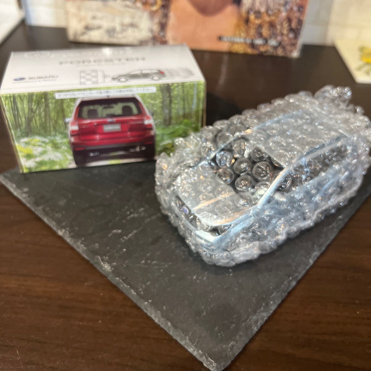 Y0107 2。SUBARU スバル 非売品ぶつからないミニカー フォレスター。未使用