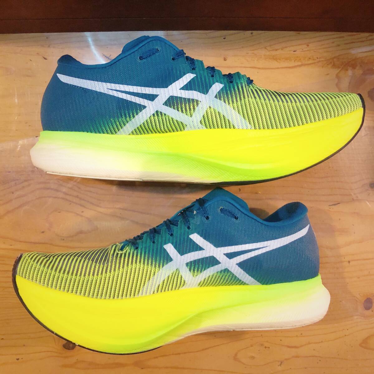 美品/完売モデル】 Asics/ Metaspeed Sky+/ 27.0cm/グリーン 美品/完売モデル】 Asics/ Metaspeed Sky+/ 27.0cm/グリーン