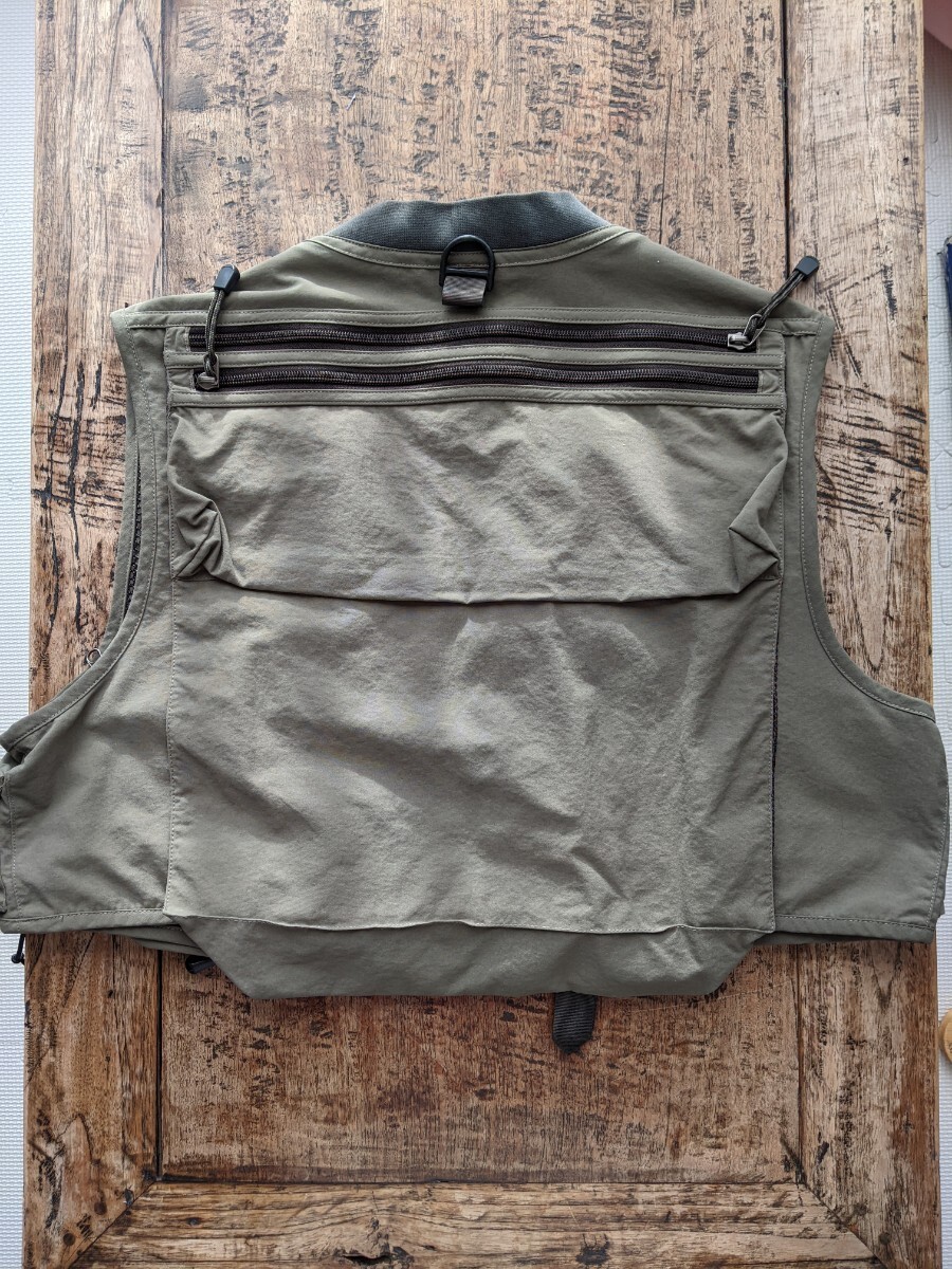 Simms シムス バーチカルベスト US Mサイズ 未使用品 フライ Simms シムス バーチカルベスト US Mサイズ 未使用品 フライ
