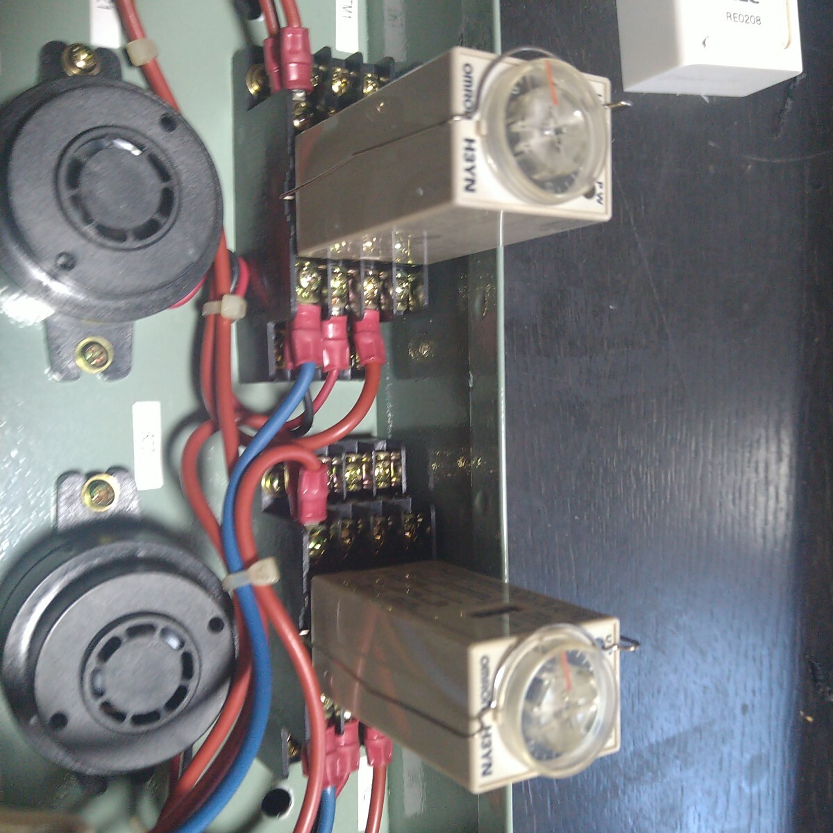 接近表示器 即点灯 Yahoo!オークション - 駅事務室で使われてい