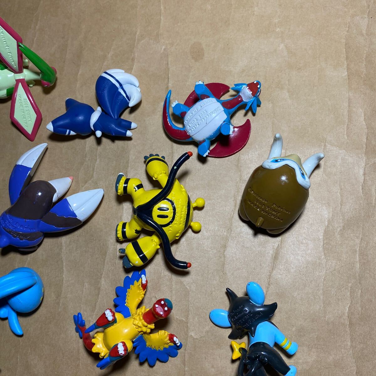 送料無料 】 希少 レア ◇ ポケモン モンコレ メタモン 送料無料 】 希少 レア ◇ ポケモン モンコレ メタモン
