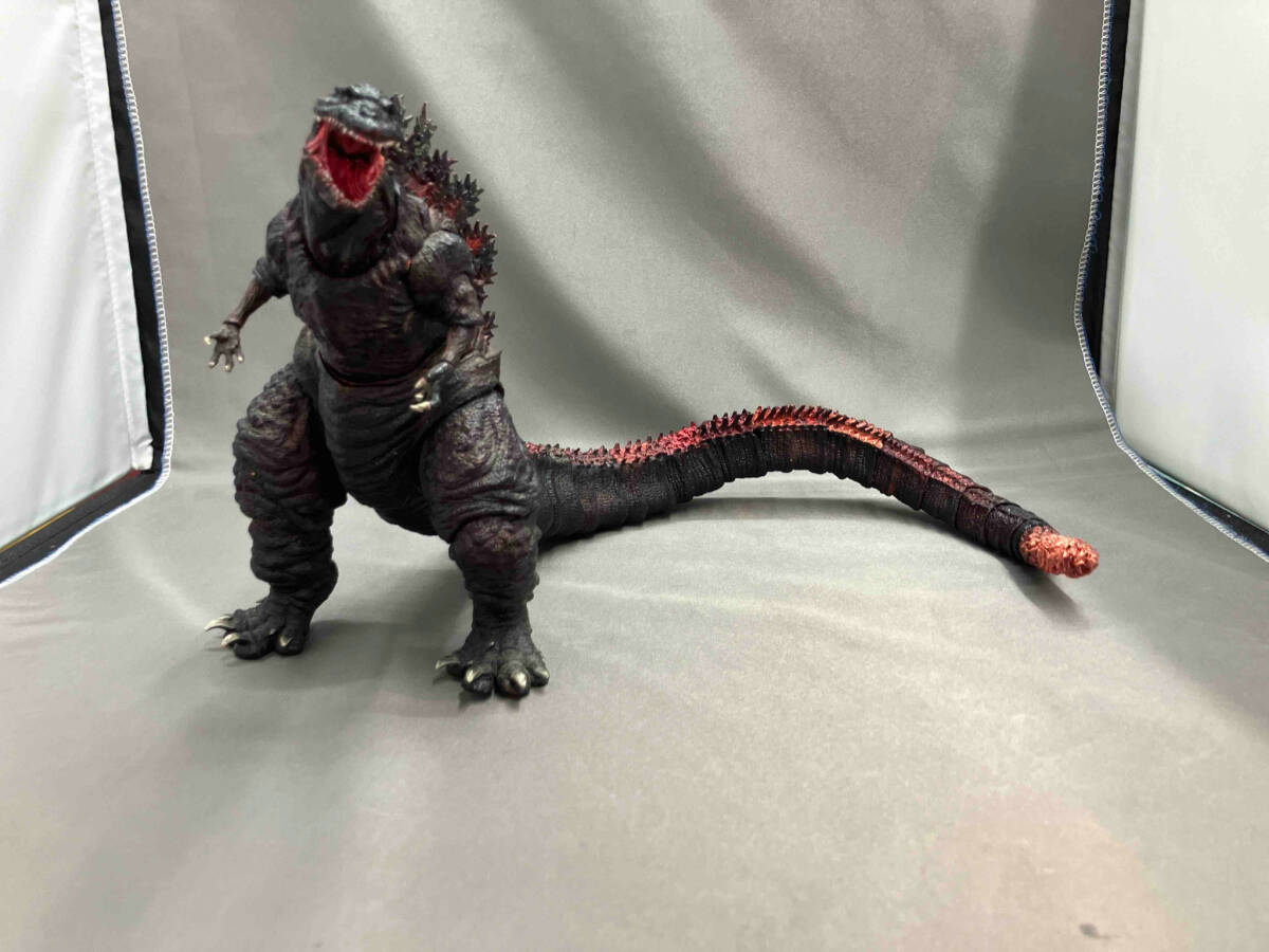 専門店では S.H.MonsterArts バンダイ シン・ゴジラ (ゆ14-08-18) 第4形態 ゴジラ
