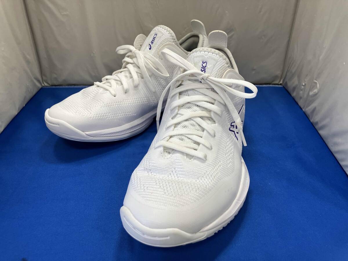 2024人気特価 asicsアシックス GLIDE NOVA バスケットシューズ ホワイト 25.5cm その他