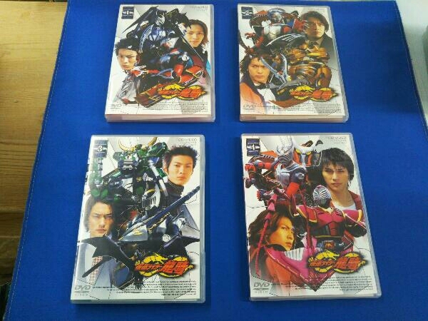 Amazon.co.jp: 仮面ライダー龍騎 【レンタル落ち】全12巻セット