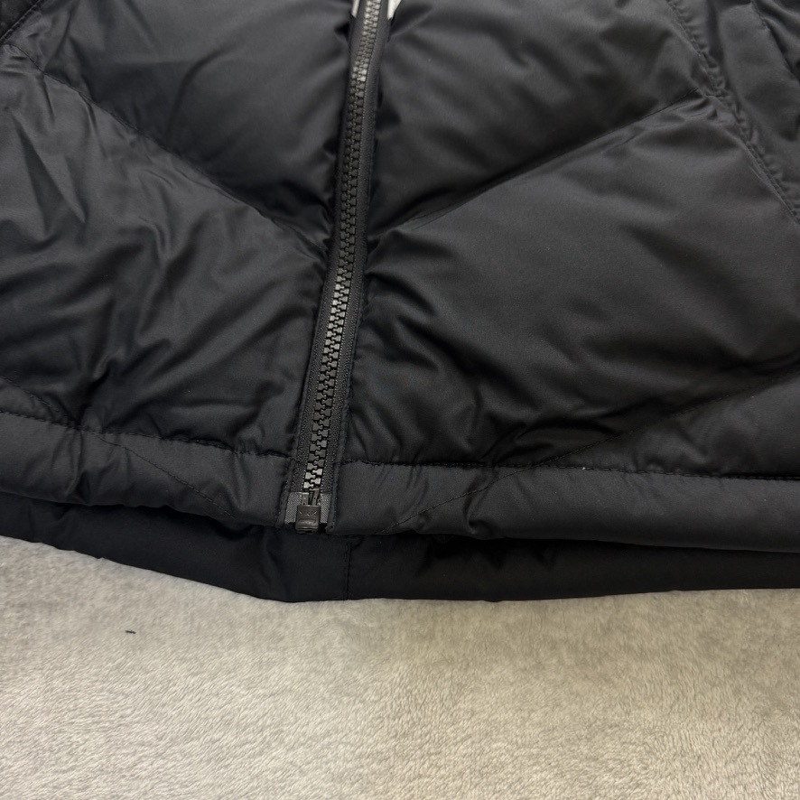 160cm 新品未使用 NIKE ナイキ シンセティック フィル フーディ 160cm 新品未使用 NIKE ナイキ シンセティック フィル フーディ