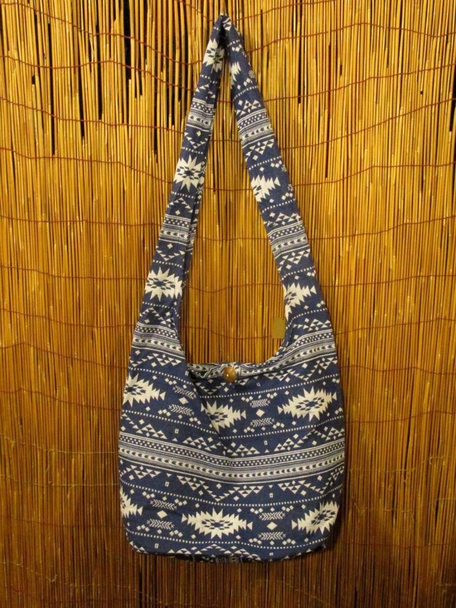 ⑪新品＊男女兼用＊コットン素材＊織り柄＊ショルダーバッグ