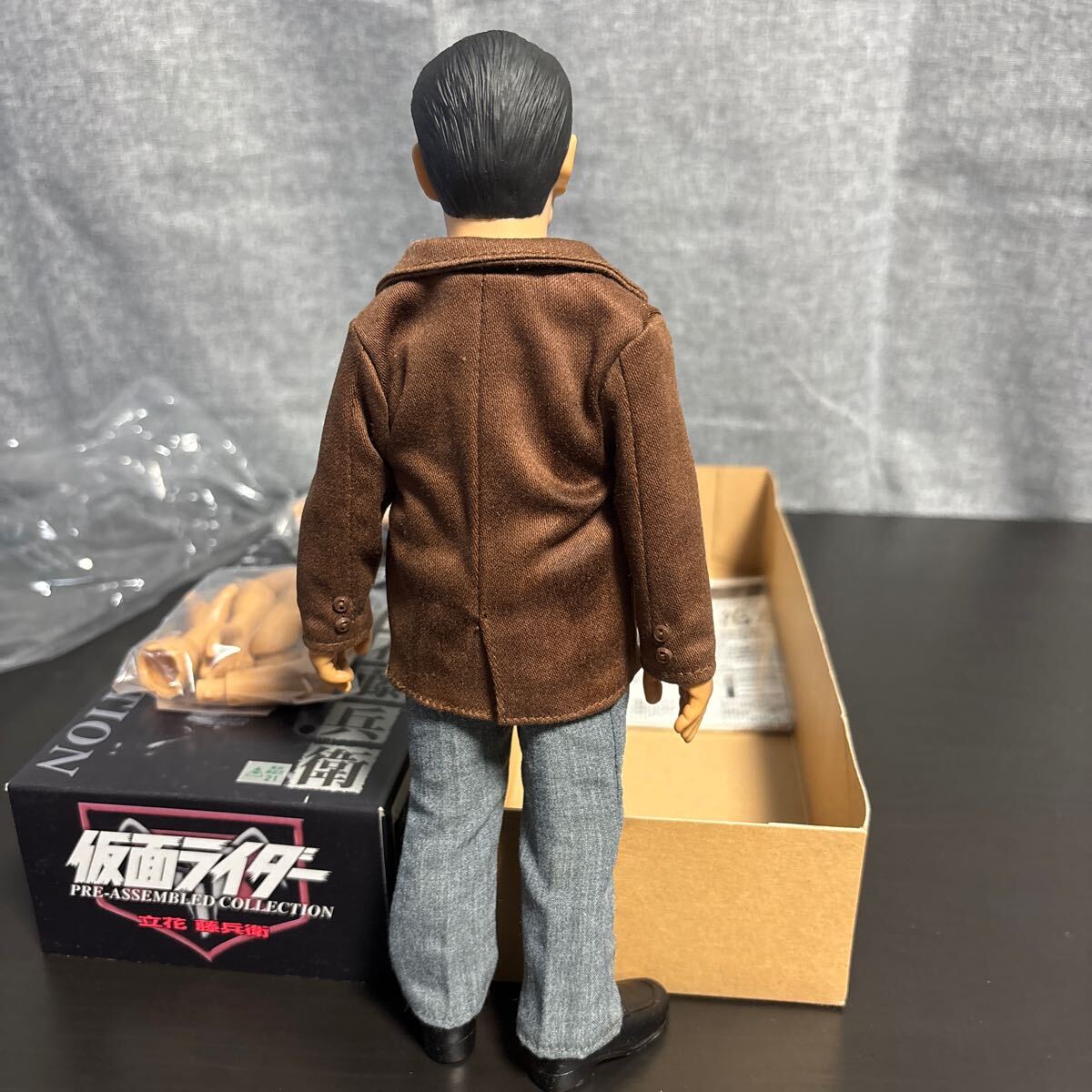nroh メディコムトイ プレアセンブルコレクション RAH 仮面ライダー 立花藤兵衛(wèi)