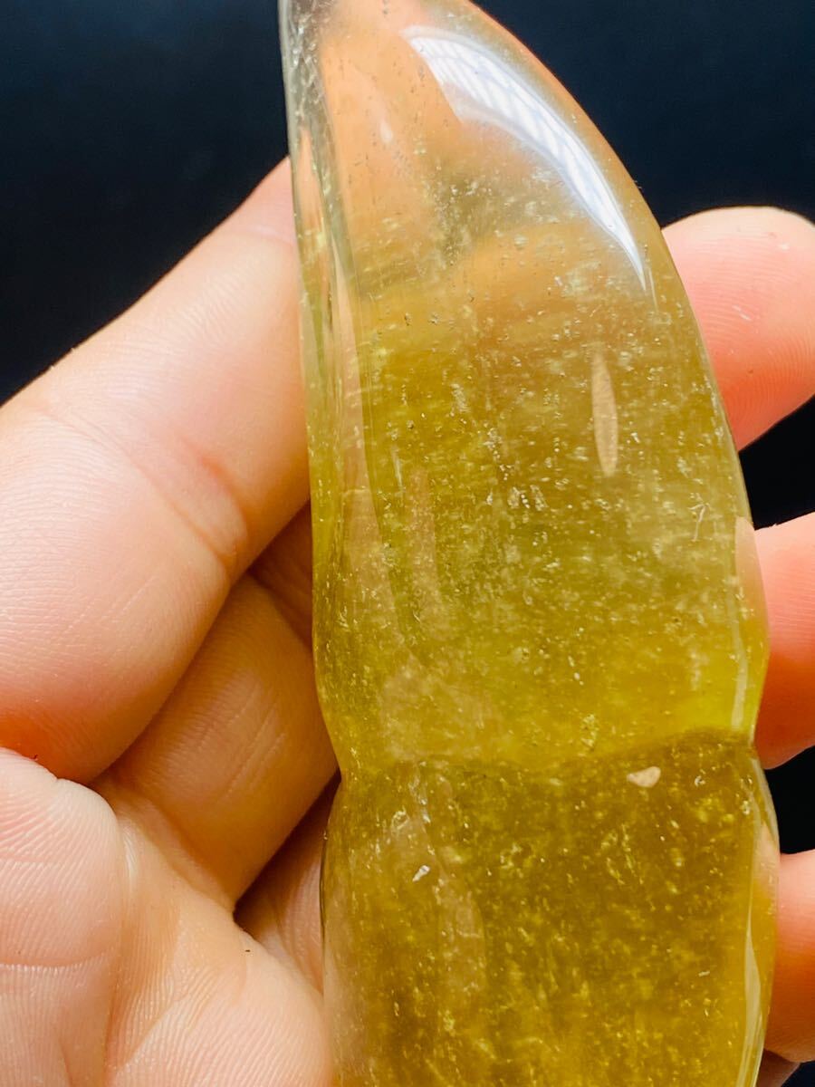 鑑別書付き　リビアングラス　虎牙彫刻　天然ガラス　103g 高品質　希少 鑑別書】メテオライトジャパン リビアングラス彫刻 天然ガラス