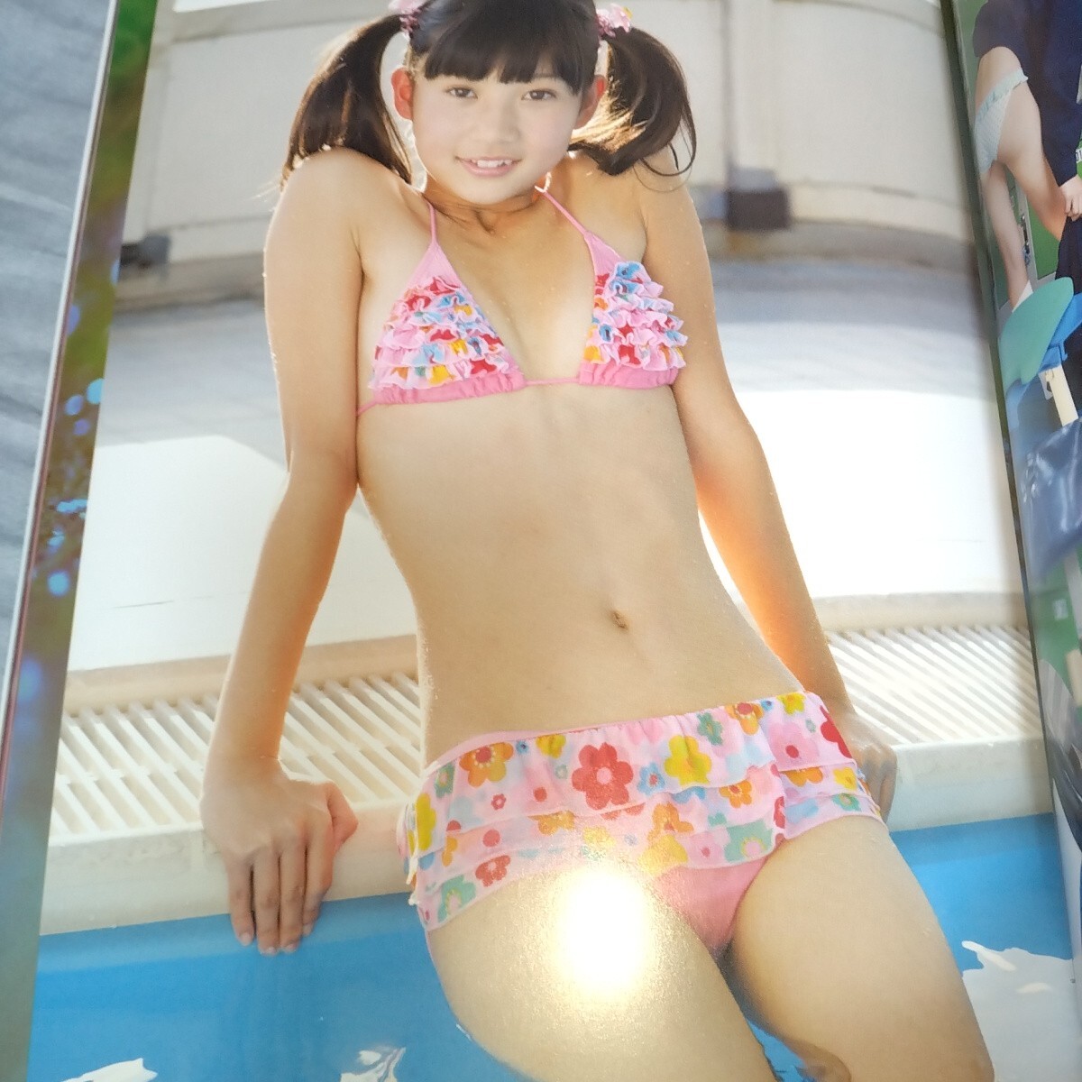 【撮影14歳〜15歳！十五の春・記念写真集】水城るな 写真集「妖艶〜ようえん〜」 2013年発売　p2439