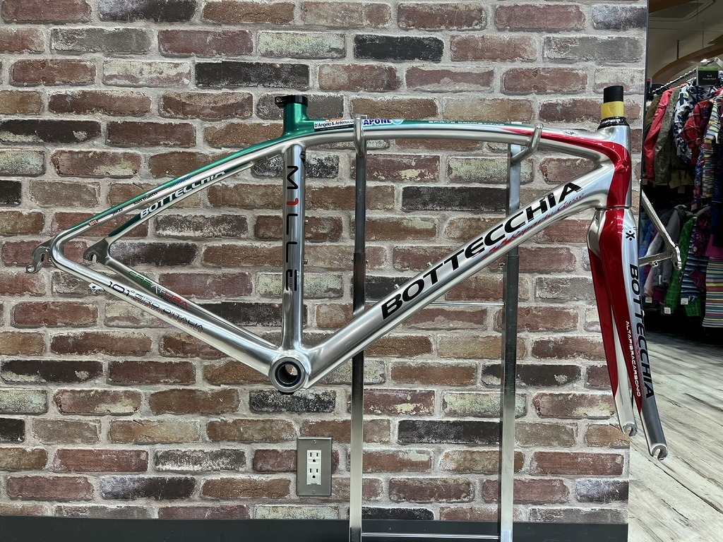 ボッテキア Bottecchia カーボンフレームセット 2011年モデル ボッテキア Bottecchia カーボンフレームセット 2011年モデル