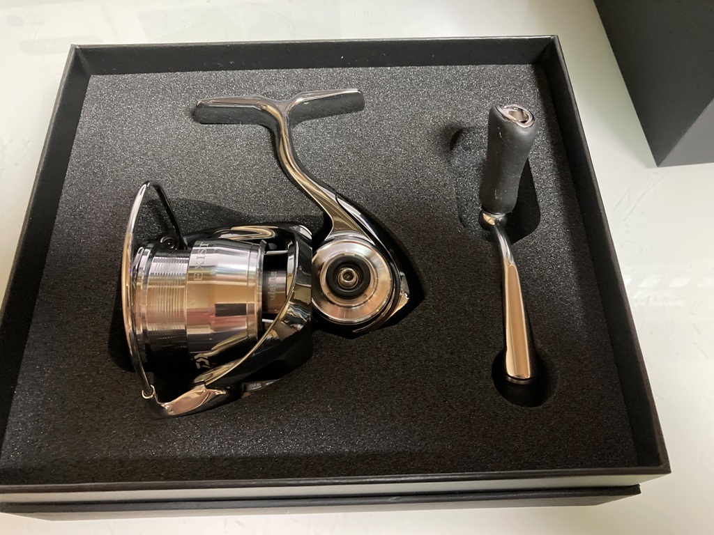 【未使用】ダイワ　22 イグジスト SF 2500SS
