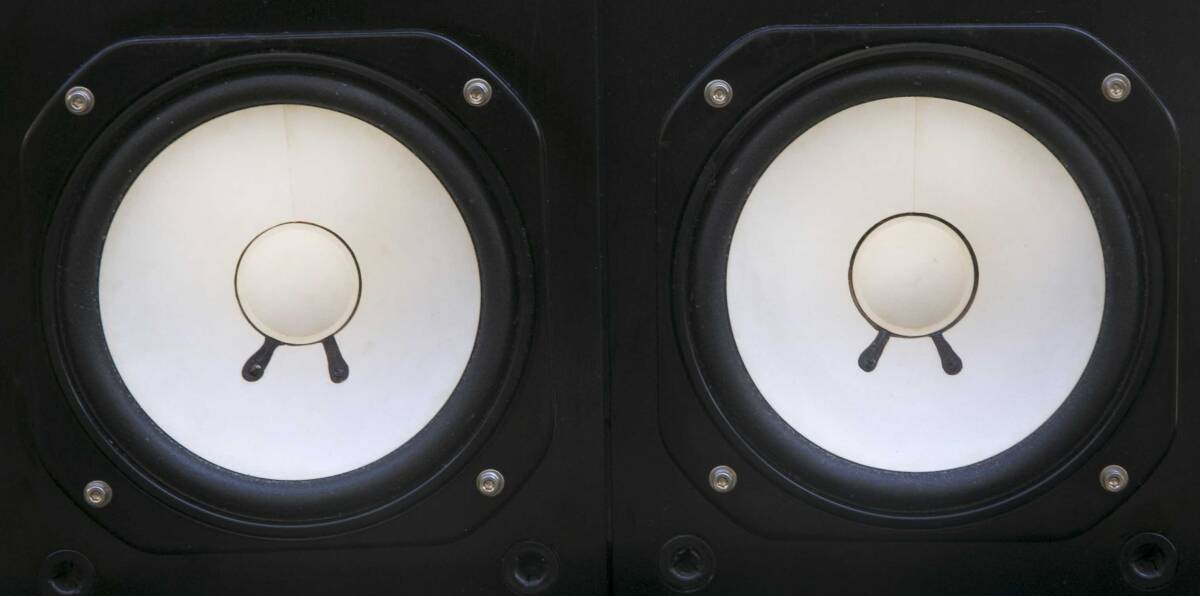 YAMAHA NS-10M 完動品 バナナプラグ交換 30万台シリアル同番 YAMAHA NS-10M 完動品 バナナプラグ交換 30万台シリアル同番