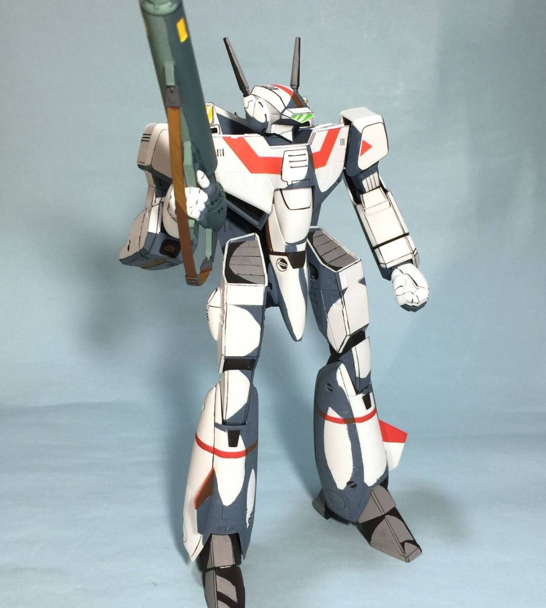 塗装済み完成品 アニメ塗り 1/72 VF 1J バトロイドバルキリー 塗装済み完成品 アニメ塗り 1/72 VF 1J バトロイドバルキリー