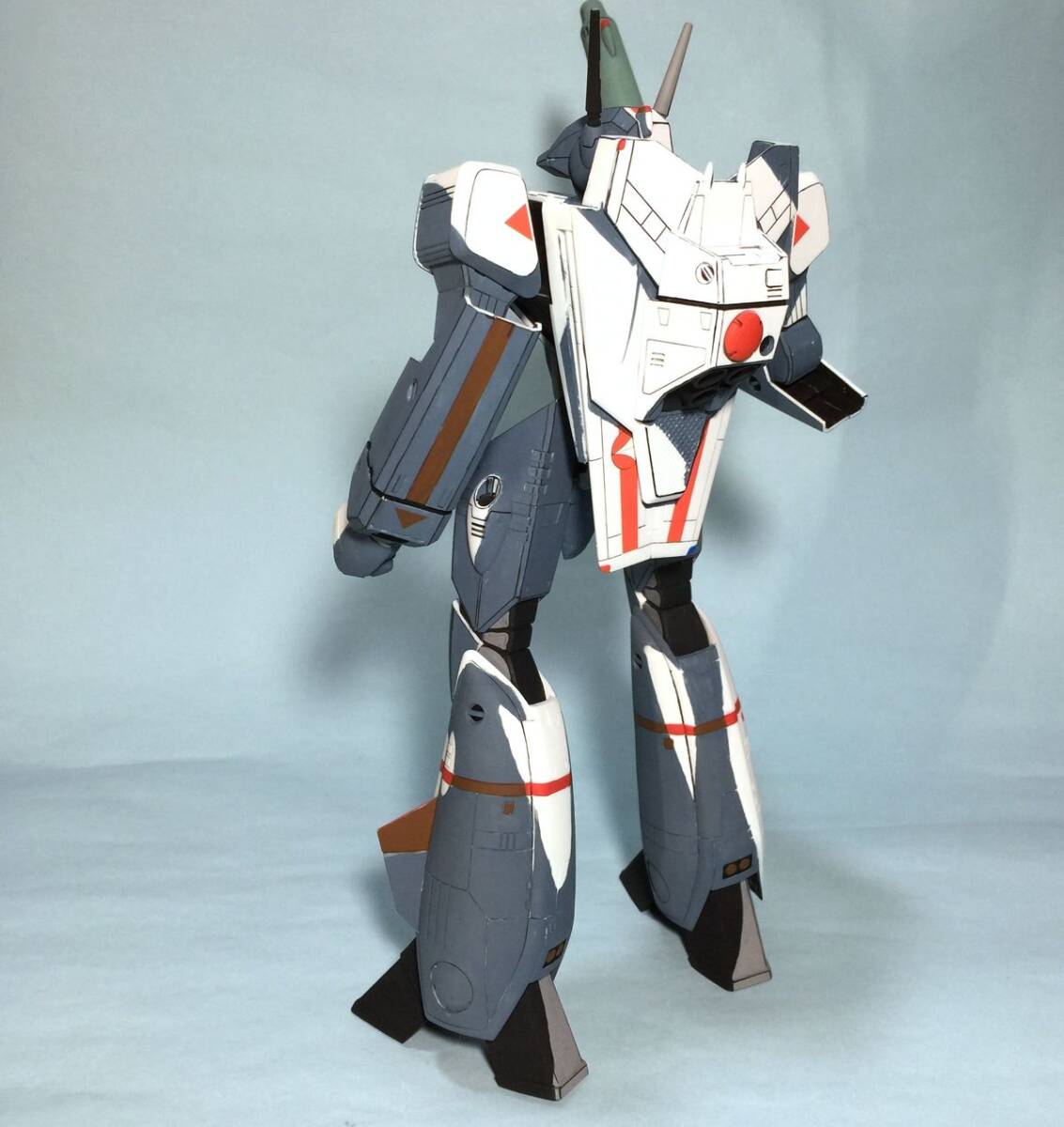 塗装済み完成品 アニメ塗り 1/72 VF 1J バトロイドバルキリー 塗装済み完成品 アニメ塗り 1/72 VF 1J バトロイドバルキリー