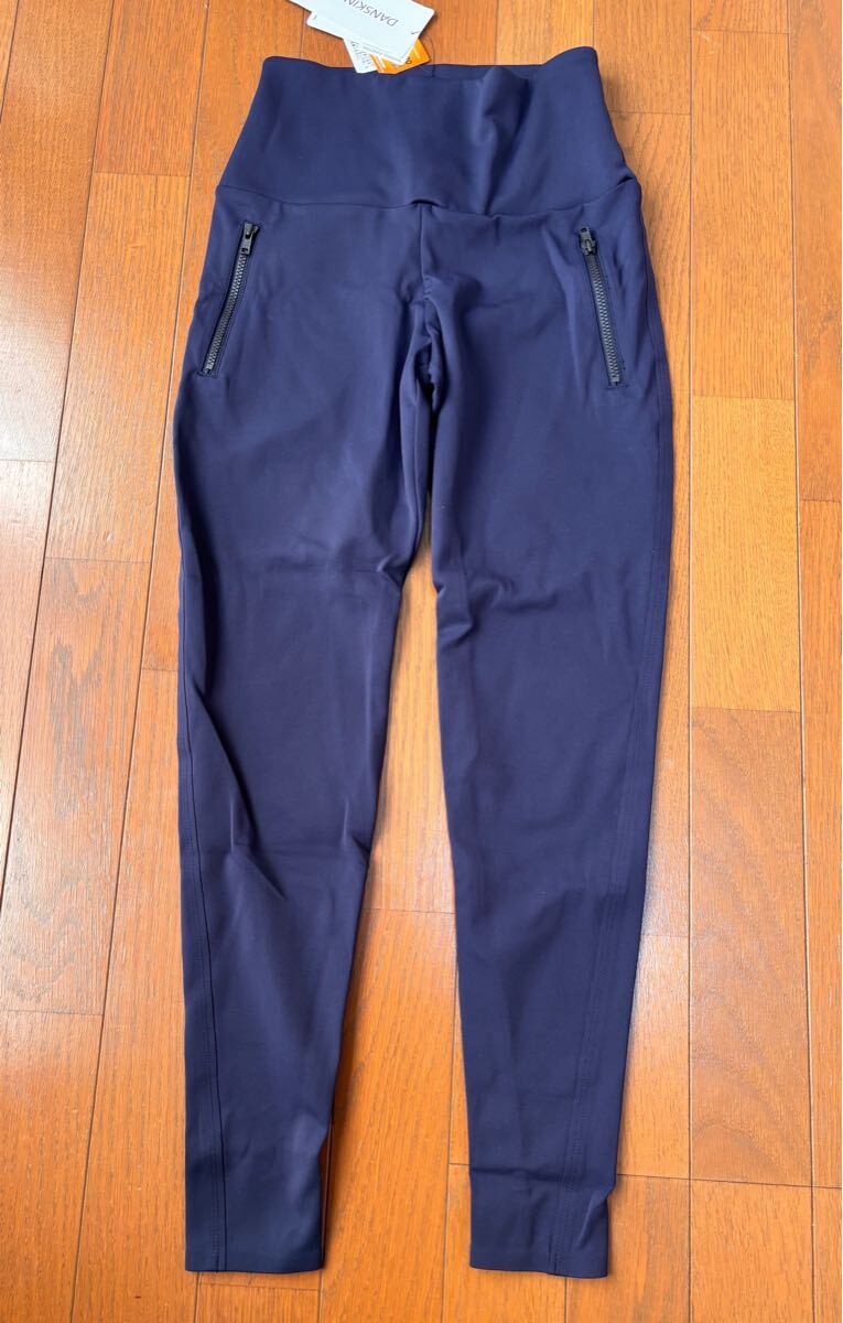 ★DANSKIN　ダンスキン クロスオーバースリム　レギンス M　ネイビー　新品　16,500円　タイツ DC20302吸汗速乾　UV　ヨガ　ダンス　ジム