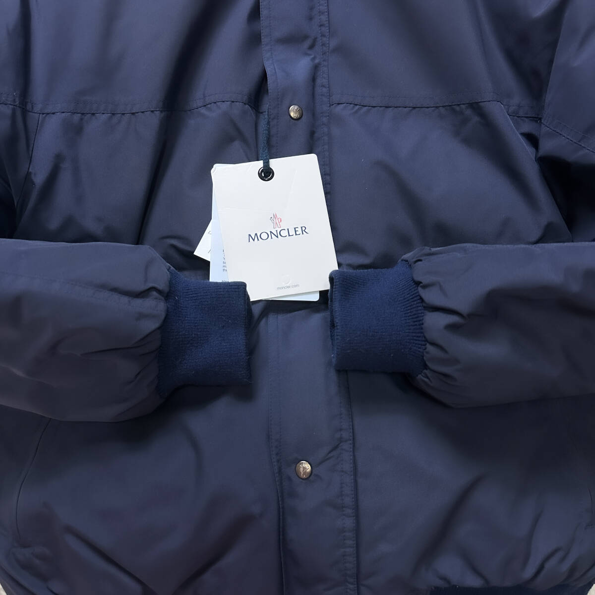 未使用級GORETEX!MONCLER asiccsダウンジャケット ゴアテックス 未使用級GORETEX!MONCLER asiccsダウンジャケット ゴアテックス