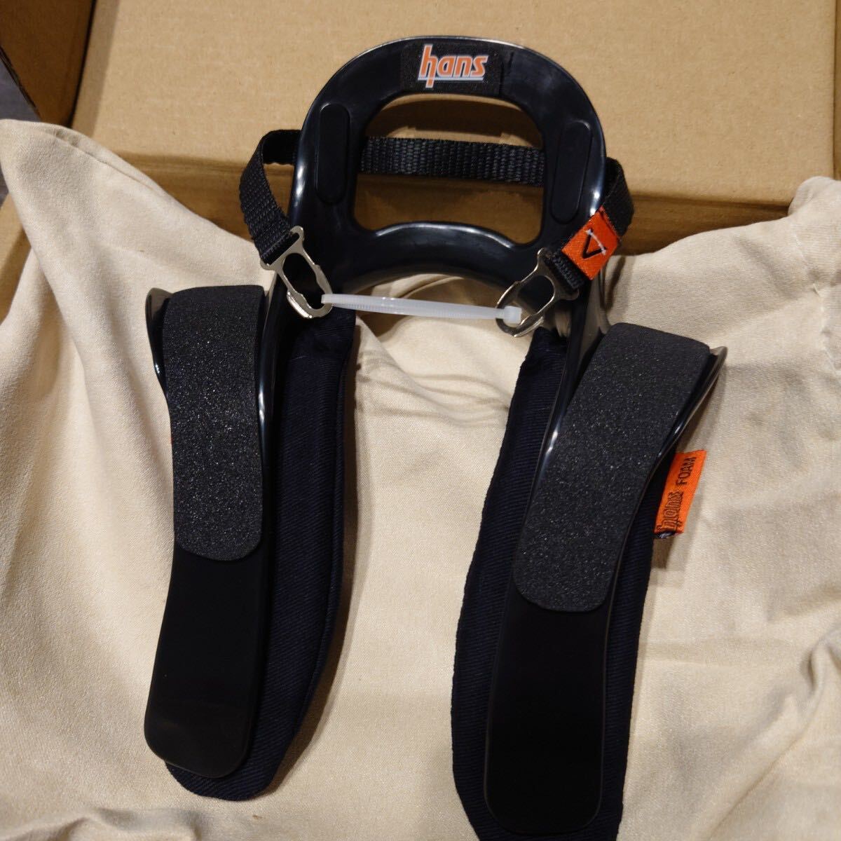 Yahoo!オークション - HANS ハンズ ⅲ Device for 1/2ヘルメット Yahoo!オークション - HANS ハンズ ⅲ Device for 1/2ヘルメット