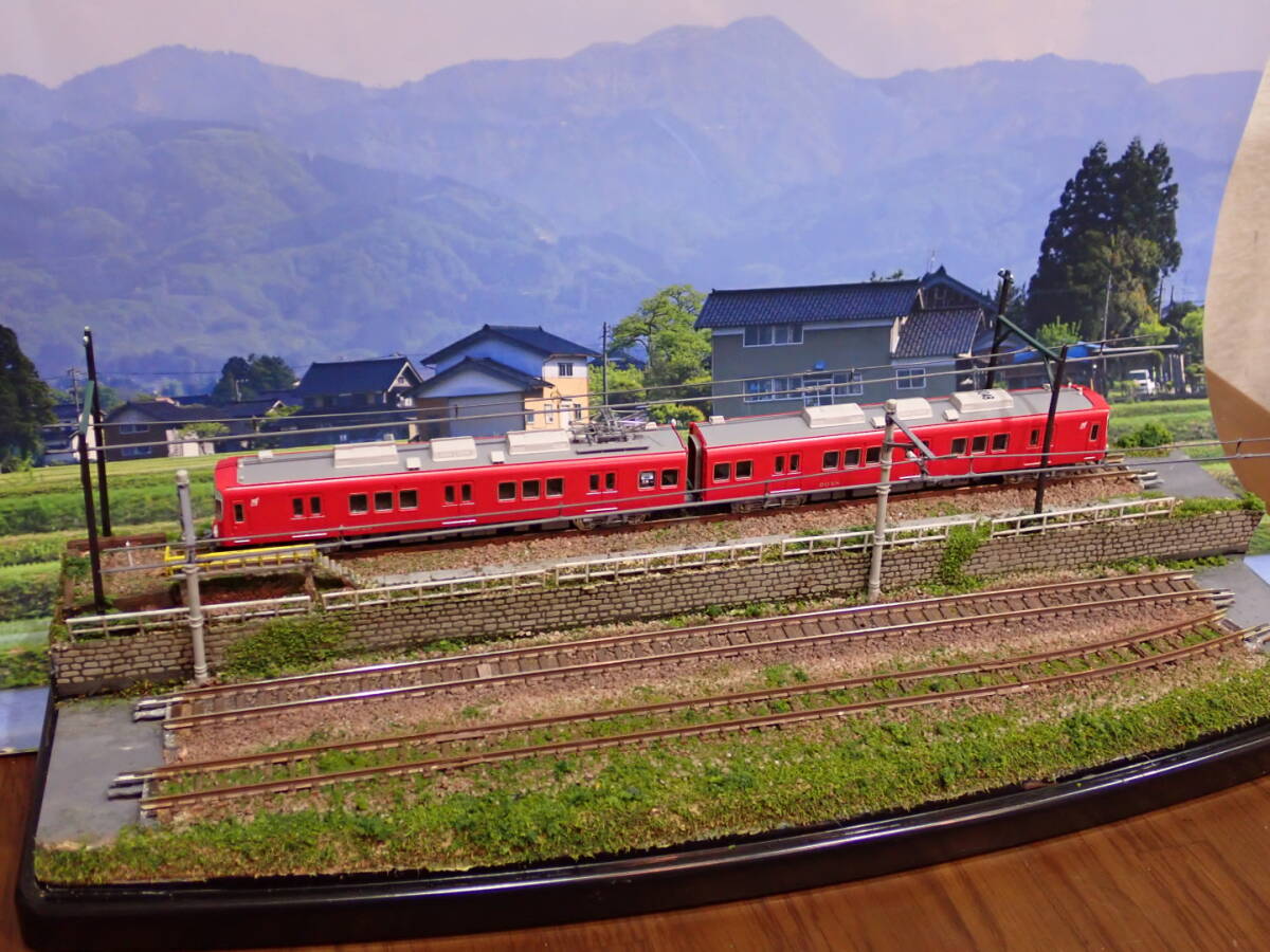 ☆走行可能☆ ケース付 ミニ レイアウト《 ローカル私鉄の留置線 ☆走行可能☆ ケース付 ミニ レイアウト《 ローカル私鉄の留置線