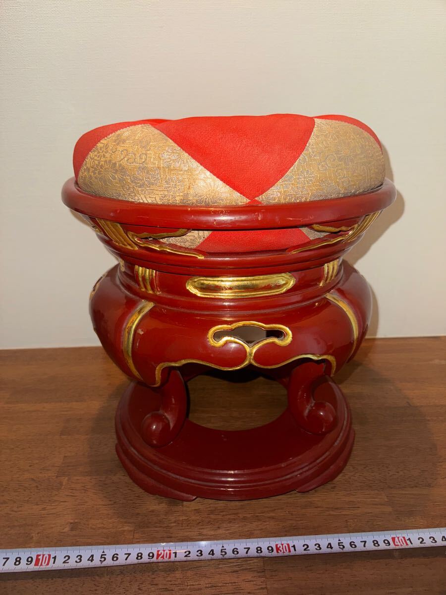 寺院仏具 丸金台(りん台・馨子台)1尺 中古品 寺院仏具 丸金台(りん台・馨子台)1尺 中古品