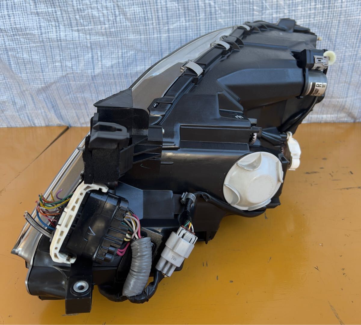 中古美品 レクサス LEXUS LS600h 600 UVF45 46 LS系 ハイブリッド 純正 3眼 LED 右 R ヘッドライト 運転席 KOITO 50-96 打刻モ 點燈確認済
