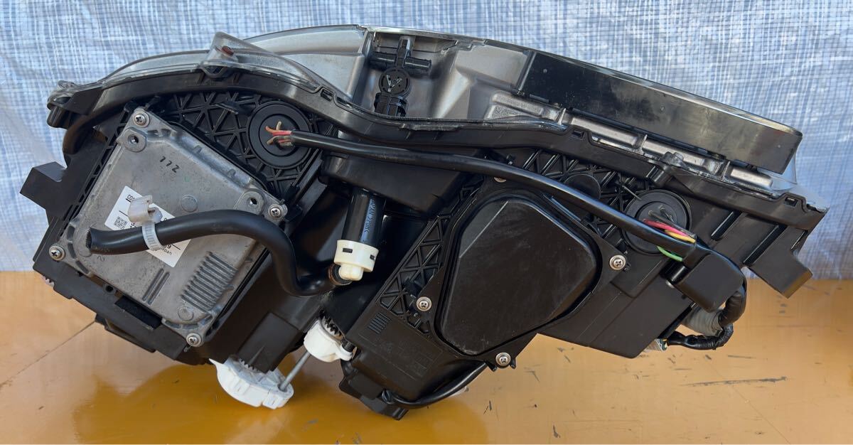中古美品 レクサス LEXUS LS600h 600 UVF45 46 LS系 ハイブリッド 純正 3眼 LED 右 R ヘッドライト 運転席 KOITO 50-96 打刻モ 點燈確認済