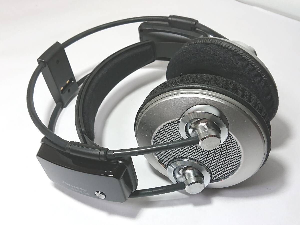 良品 Pioneer SE-DIR2000C コードレスヘッドホン TRE-D2000/SE 良品 Pioneer SE-DIR2000C コードレスヘッドホン TRE-D2000/SE