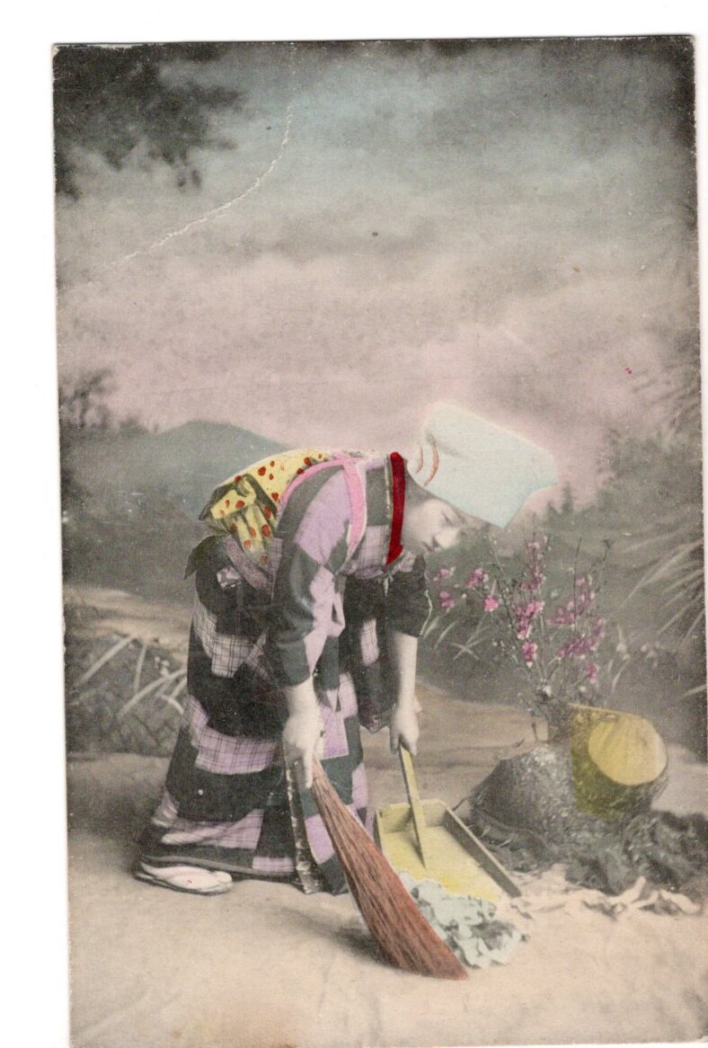 ▲　手彩色　美人　風俗　女性　箒　掃除_画像3