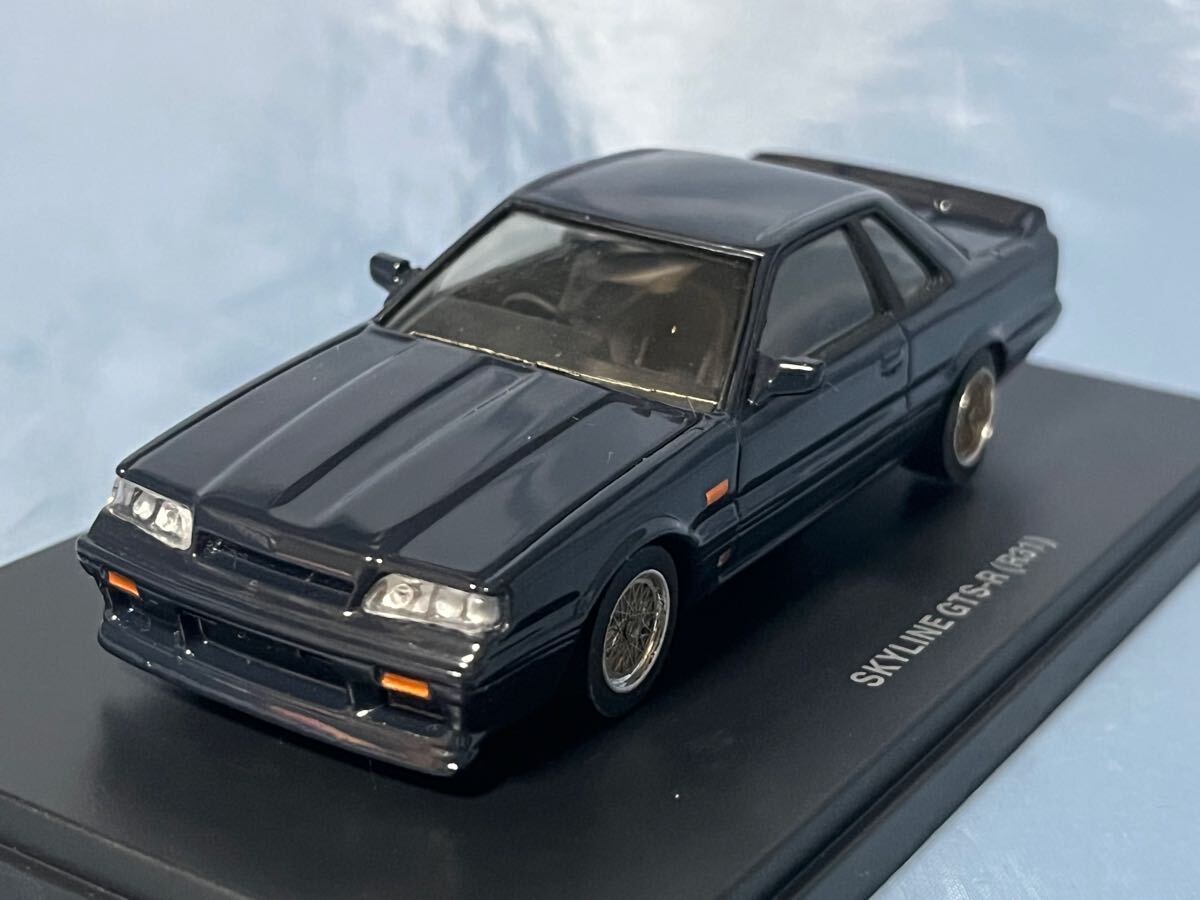 ガリバー　　　ニッサン　スカイライン　GTS-R (R31) 紺　　　1/43